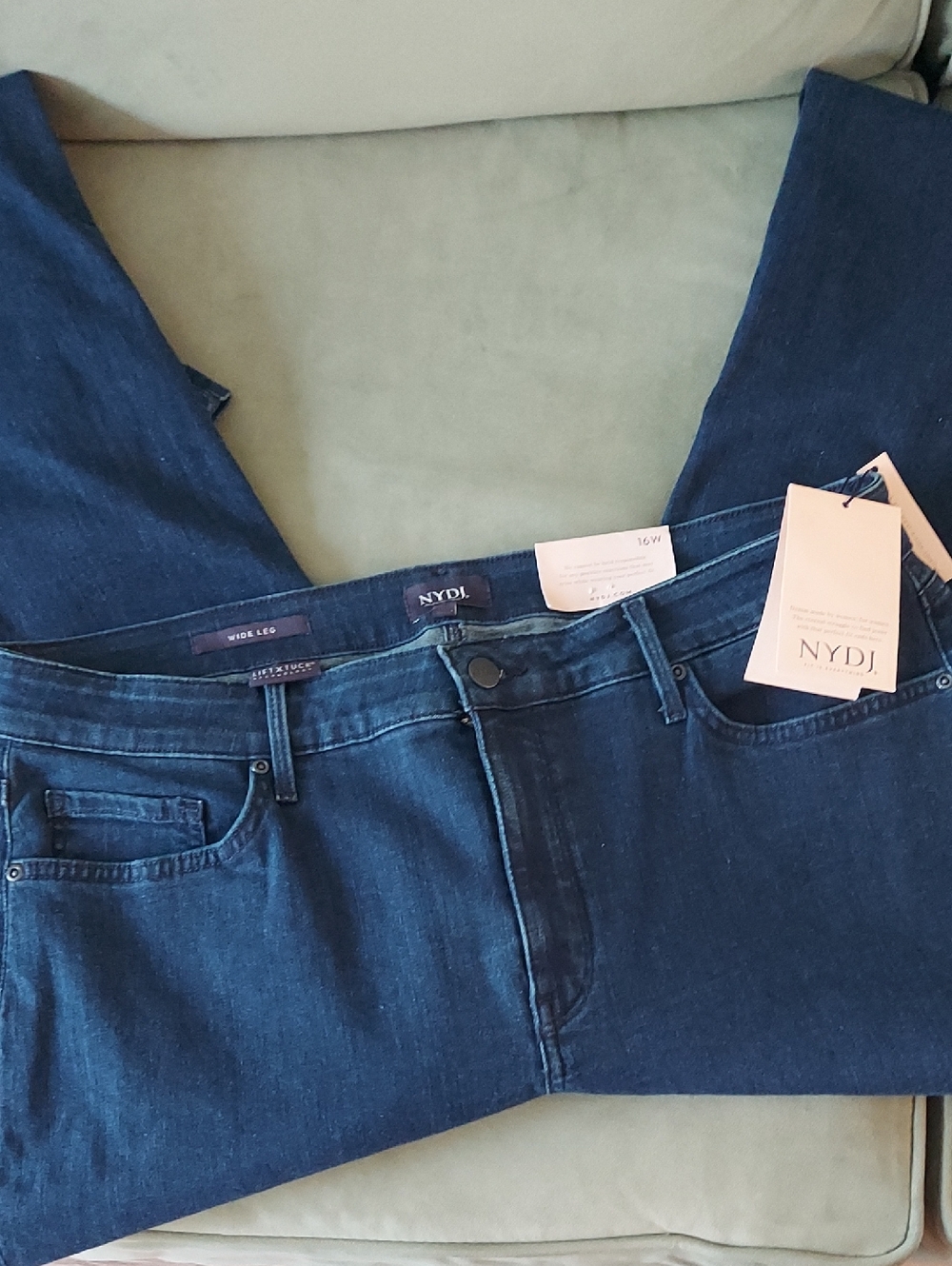 WIDE LEG DARK WASH JEANS   NWT - NYDJ - Picture 4 of 13